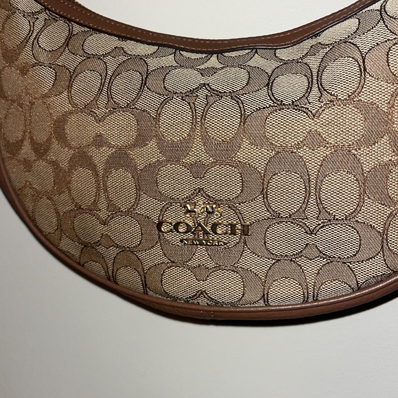 Coach Aria Shoulder Bag In Signature Jacquard - Picture 2 of 4